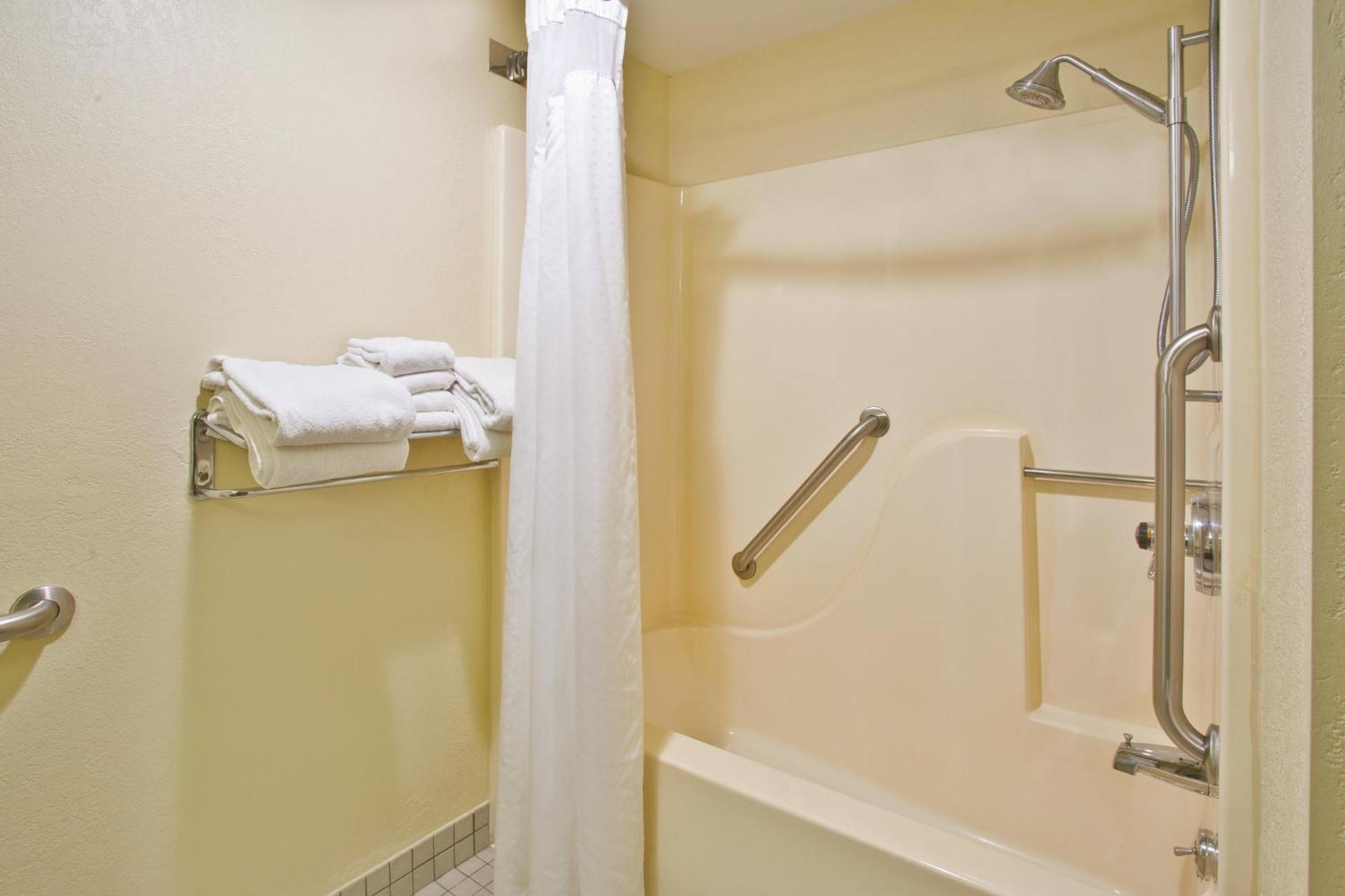Holiday Inn Express Mackinaw City By Ihg Eksteriør bilde