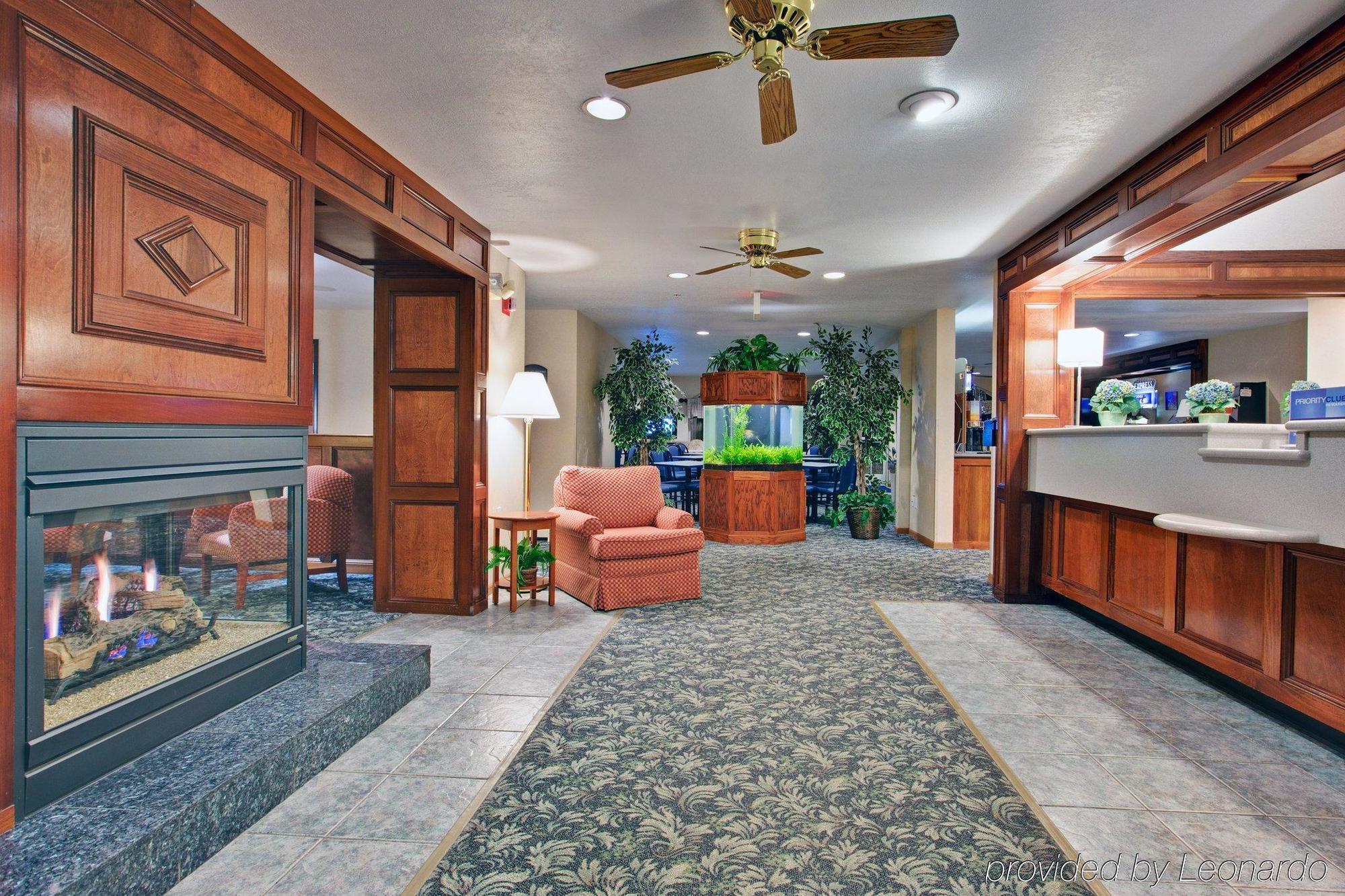Holiday Inn Express Mackinaw City By Ihg Eksteriør bilde