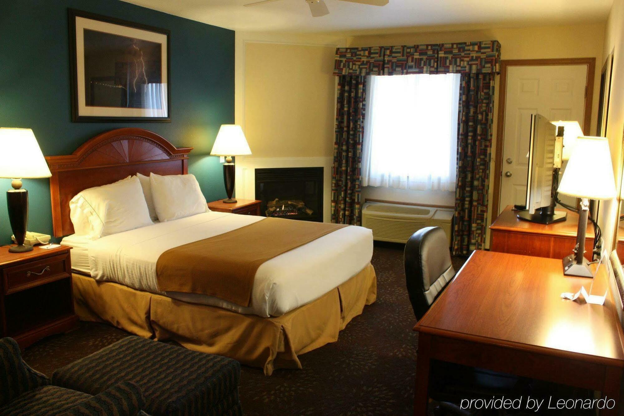 Holiday Inn Express Mackinaw City By Ihg Eksteriør bilde