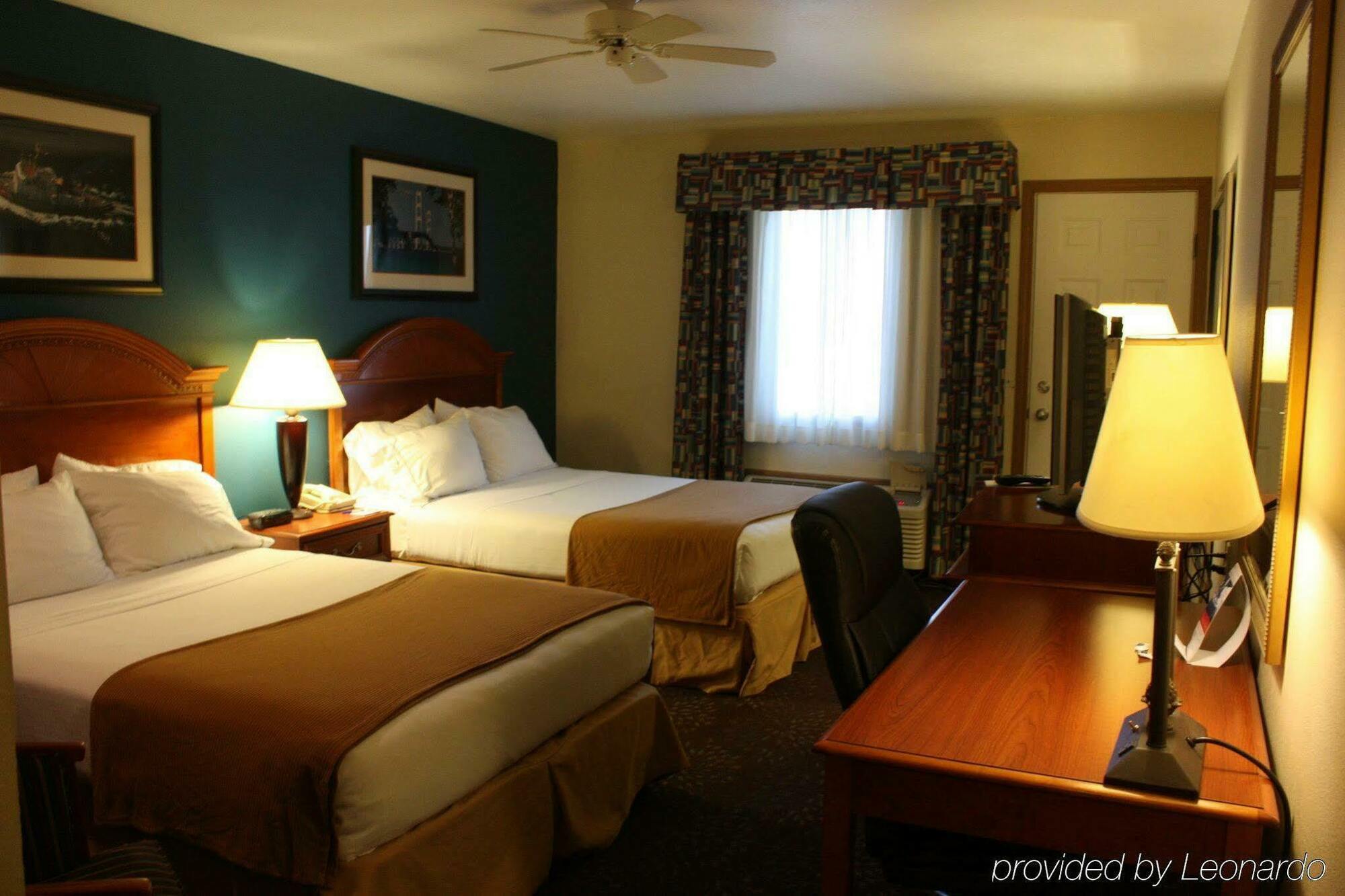 Holiday Inn Express Mackinaw City By Ihg Eksteriør bilde