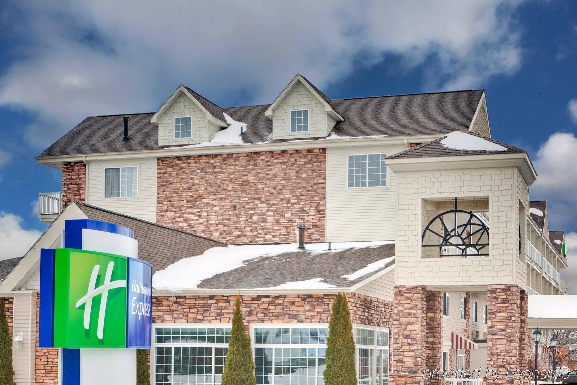 Holiday Inn Express Mackinaw City By Ihg Eksteriør bilde