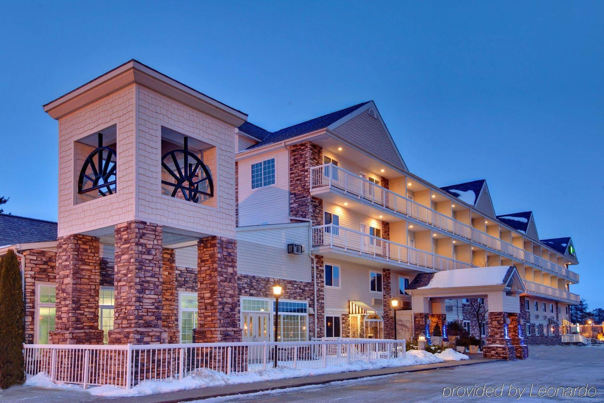 Holiday Inn Express Mackinaw City By Ihg Eksteriør bilde